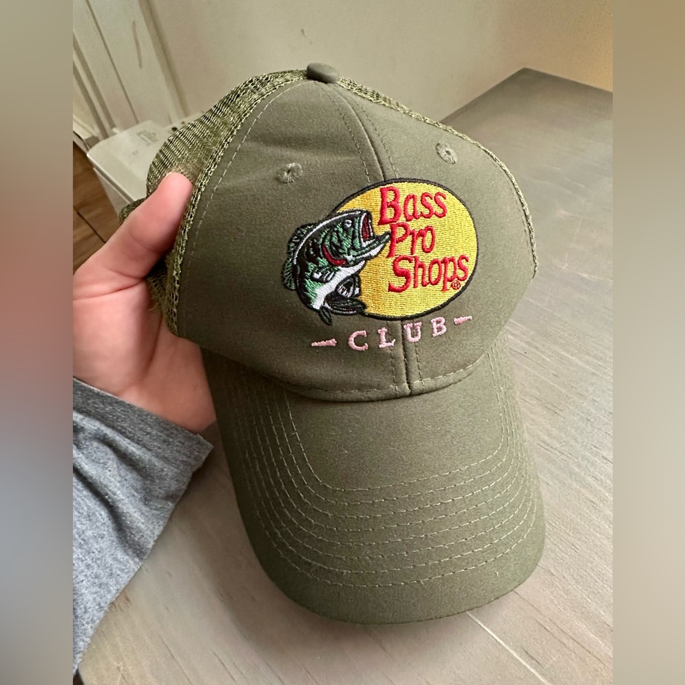 🌻/*FREE with purchase* Bass Pro Shops Hat